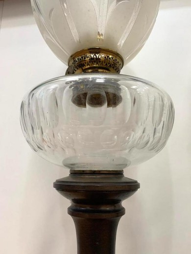 Antique twin kerosene lamps