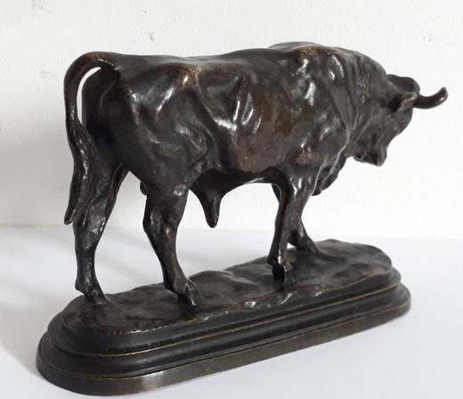 Antique pair sculptures "Cow and Bull"