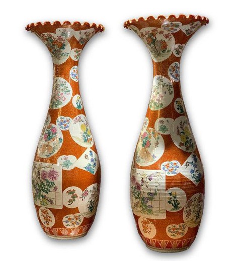 Антикварные парные вазы Арита