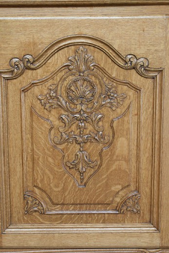 Антикварный буфет в стиле Людовика XV