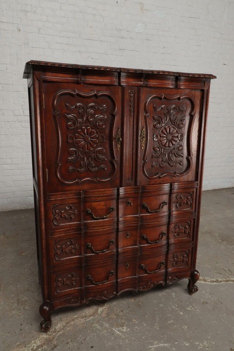 Antique country style cabinet