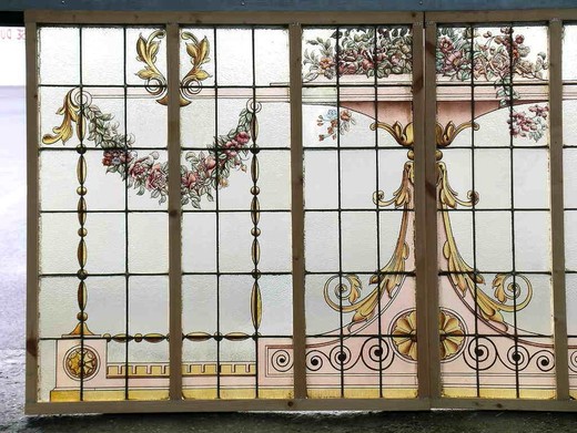 винтажный витраж из стекла