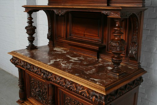 винтажный буфет и сервант из ореха, стиль ренессанс