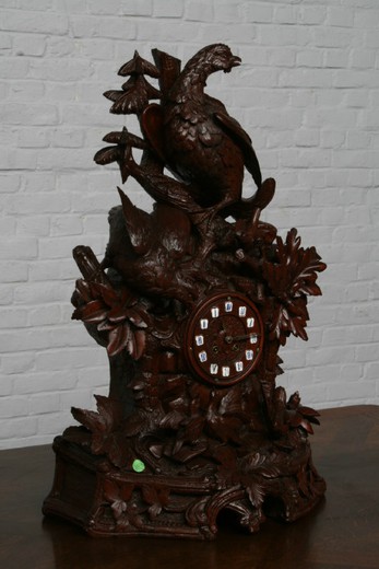 старинные часы для камина в стиле черный лес, орех, 19 век