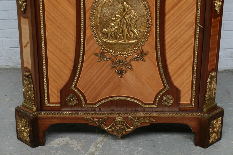 Старинный кабинет Луи XIV