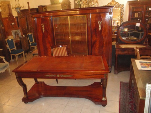 антикварный кабинет библиотека стол кресло ампир красное дерево