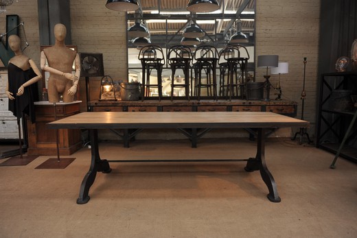 антикварная мебель - стол обеденный индастри