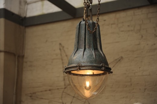 старинный светильник индастри из металла