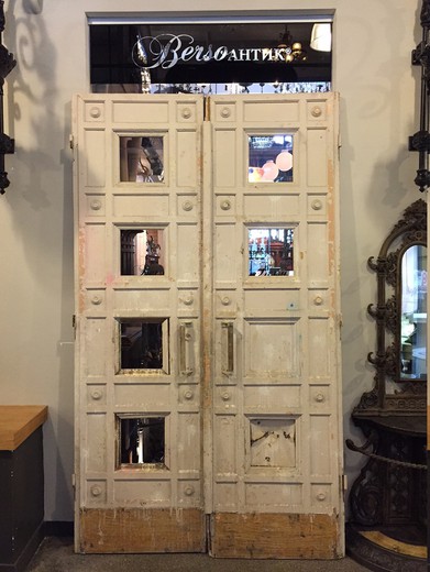 антикварные двери со стеклом