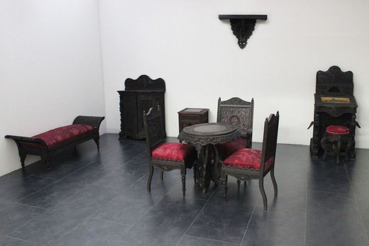 антикварный набор мебели в колониальном стиле из железного дерева