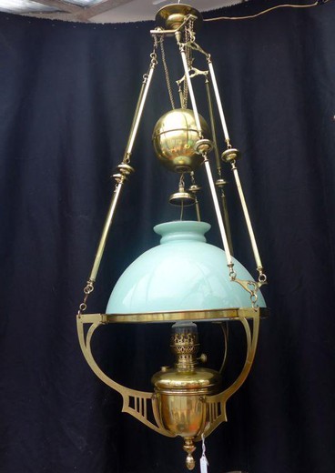 антикварный светильник из латуни