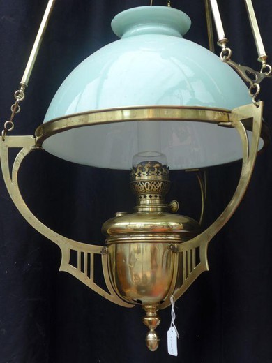старинный светильник в стиле модерн
