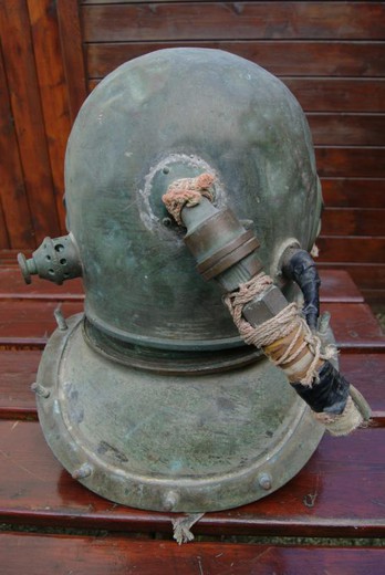 винтажный предмет интерьера - шлем водолаза