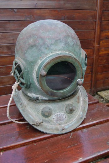 предмет антик - водолазный шлем