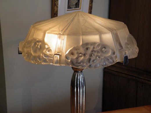 бронзовая лампа в стиле арт-деко
