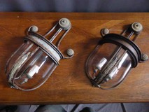 PAIR OF WALL LIGHTS