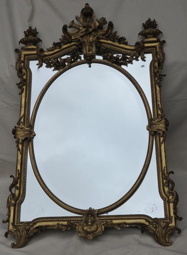 винтажное зеркало из дерева с золочением