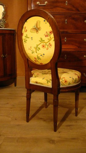 антикварный набор стульев из ореха