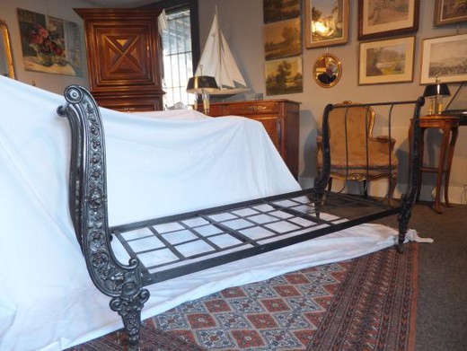 антикварная мебель - кровать в стиле луи филипп, металл