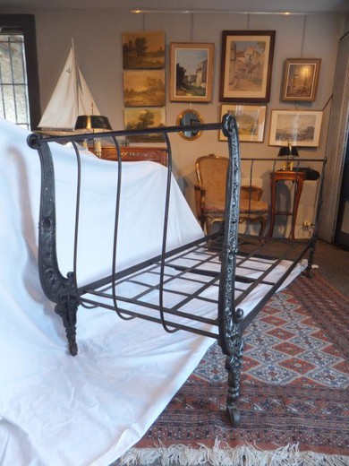 старинная мебель - кровать в стиле луи филипп, металл