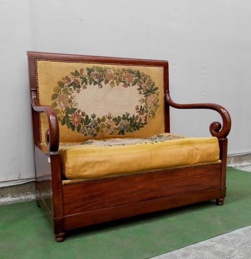 антикварная мебель - диван в стиле ампир