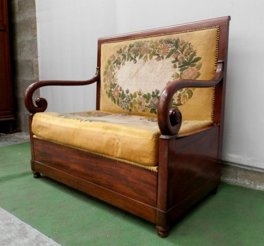 старинная мебель - диван в стиле ампир