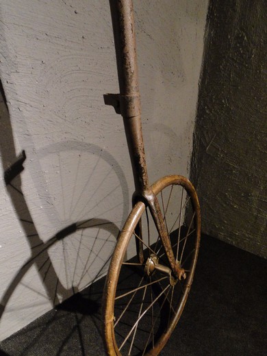 старинный велосипед, бронза и дерево, гранд би