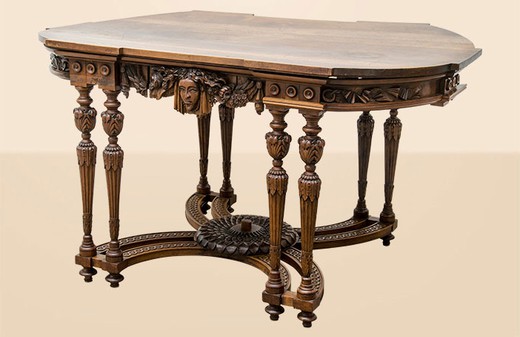 старинная мебель - стол в стиле ренессанс
