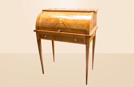 антикварный письменный стол из ореха