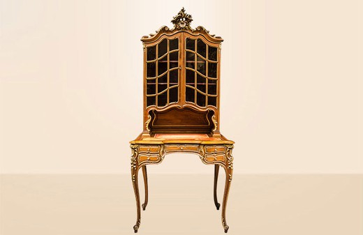 antique furniture display louis 15