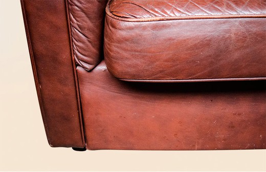 старинный кожаный диван