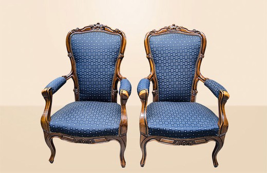 антикварная мебель - кресла из ореха