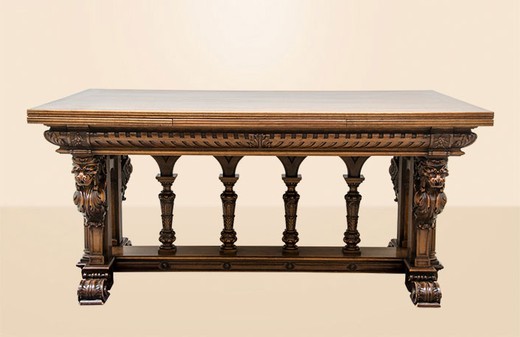 антикварная мебель - стол в стиле ренессанс