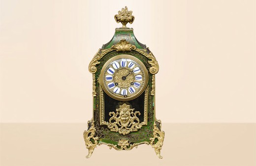 антикварные часы в стиле буль