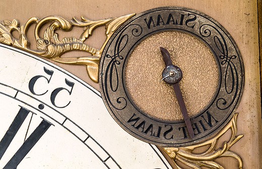 старинные часы из дуба конца 19 века