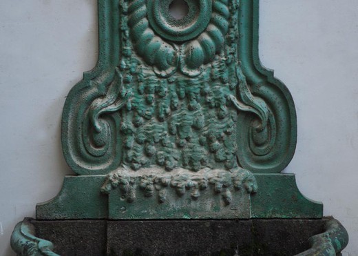 фонтан антиквариат, железа, 19 век, стиль наполеон 3