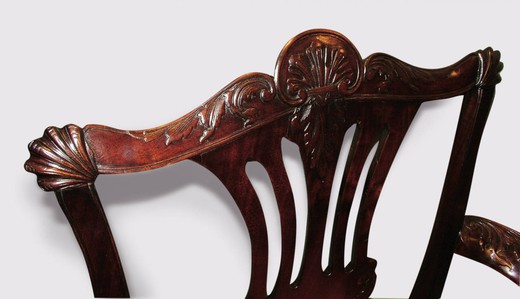 старинный набор стульев из красного дерева