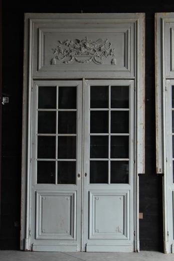 старинная мебель - двустворчатые двери