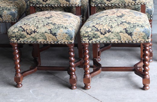 старинная мебель - набор стульев
