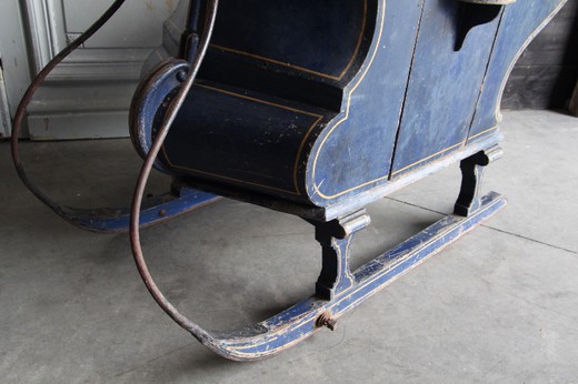 furniture antique sledge