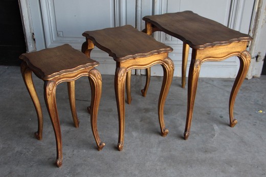 старинный антиквариат - набор столов с золочением