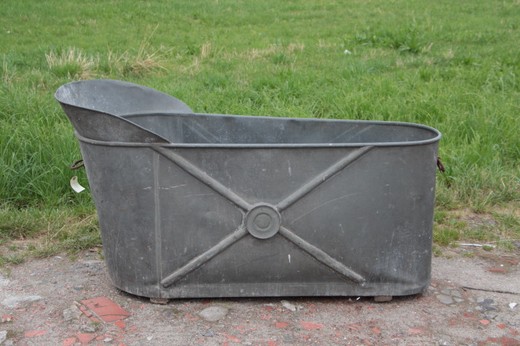 antique furniture galvanized bath