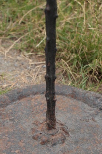 cast iron umbrella stand