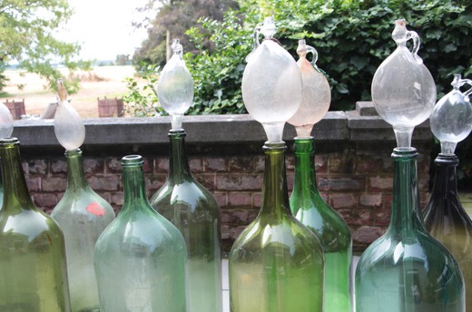 антикварные бутылки из выдувного стекла