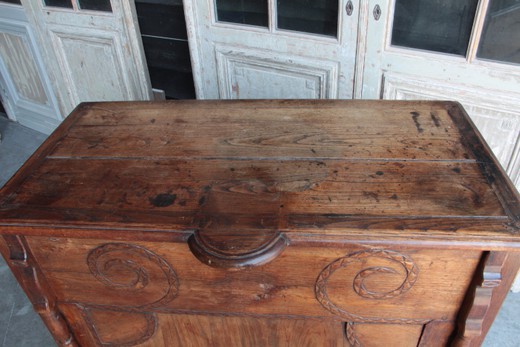 wooden counter 19 century