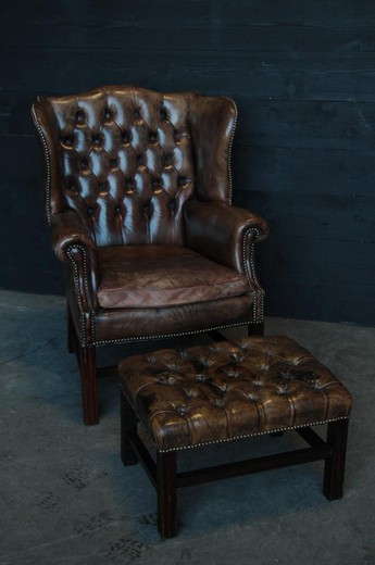 винтажная мебель - кожаное кресло с оттоманкой