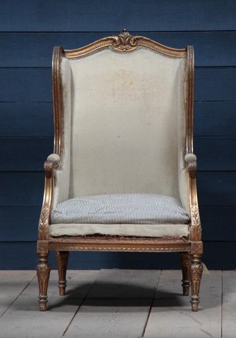 старинная мебель - кресло бержер из золоченого дерева