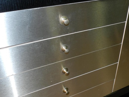 старинный комод из металла и дуба, 20 век