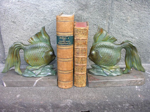 старинные держатели для книг рыбы из мрамора и патины, 20 век