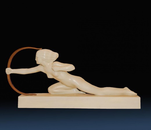 антикварная скульптура амазонки с луком из слоновой кости, 20 век